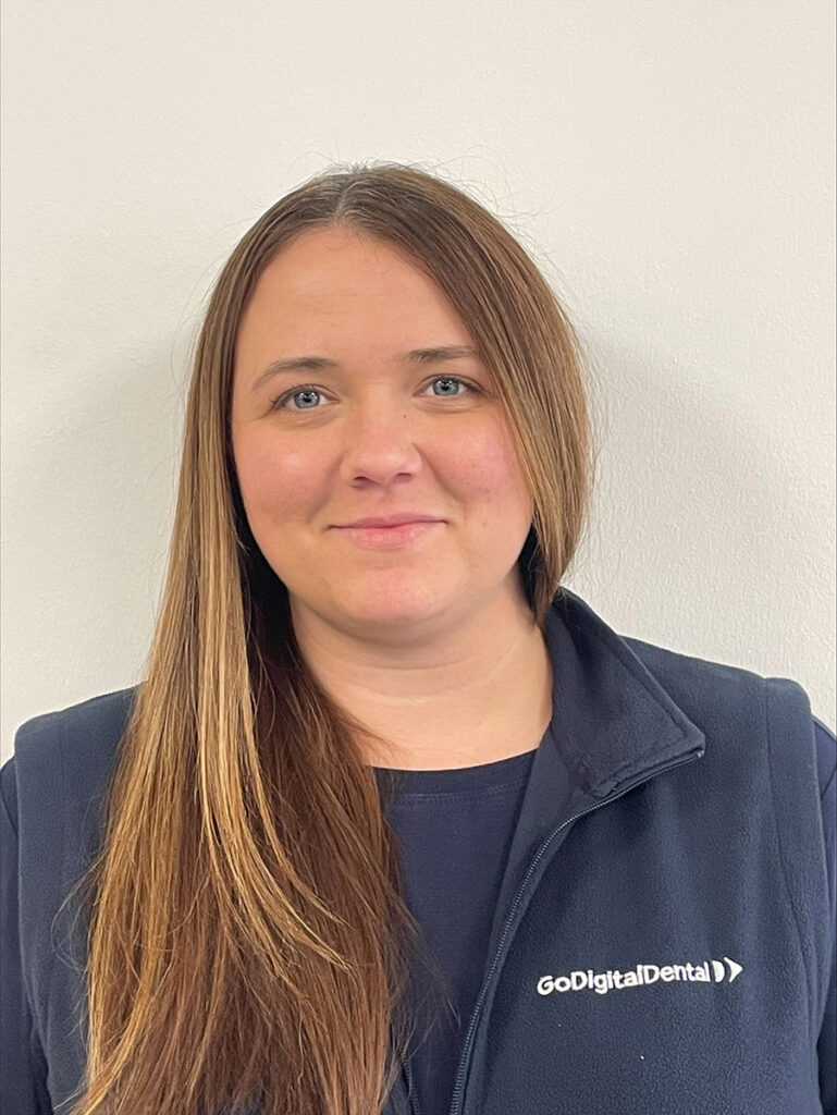 Nicole Straw Dental Technician