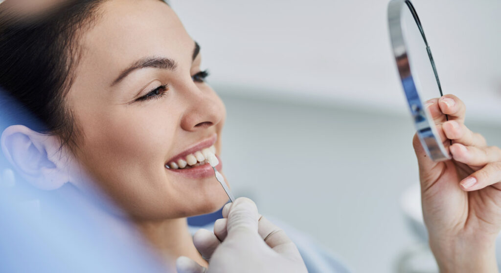 dentist chair smile veneer treatment